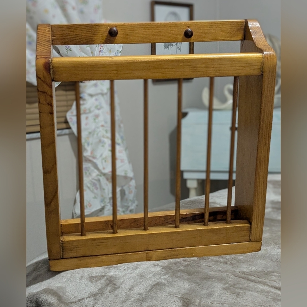 Solid wood vintage magazine rack